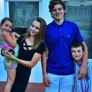 Meet your Posher, Sherry